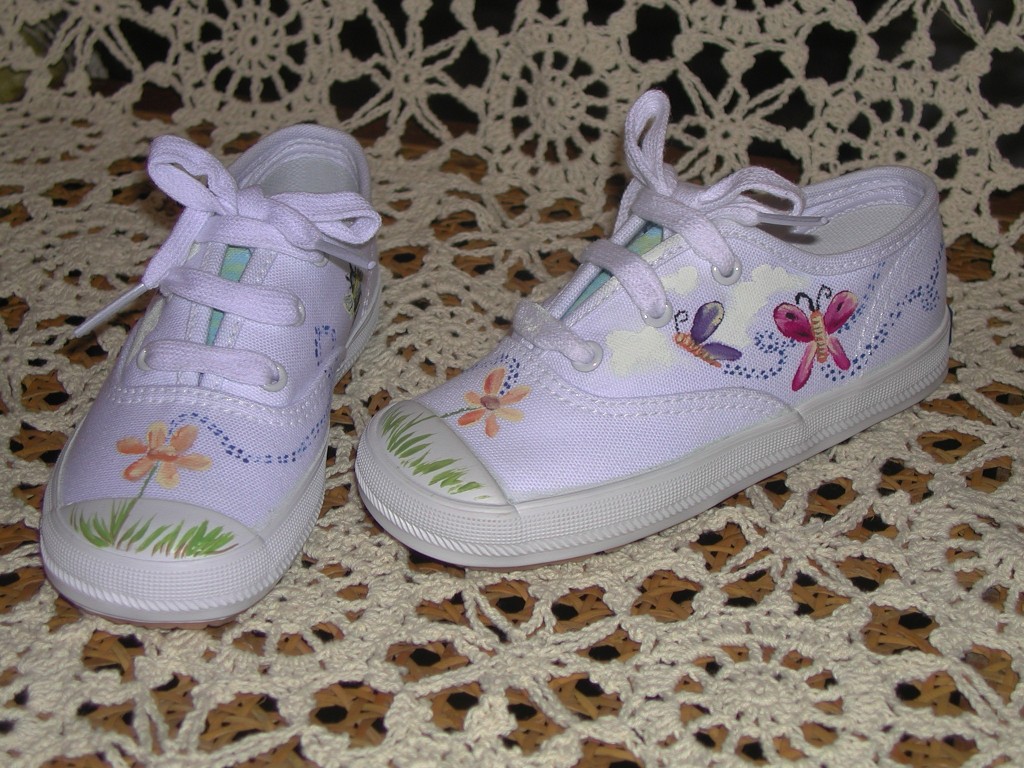 kn-daisies-and-butterflies-on-white-kids-keds-sz-8